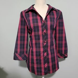 NY&Co button down dress shirt 3/4 length sleeves.